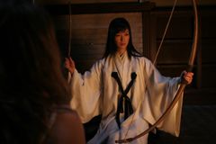 Emi Ikehata interpreta Naoko Kawamata