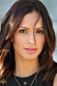 Sabrina Perez interpreta Detective Corboda