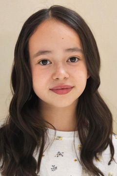 Isabella Nightingale-Mercado interpreta Girl Making Weird Barbie