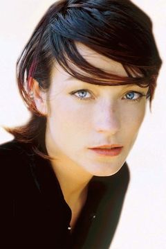 Stefania Rocca interpreta Laura Del Fiore