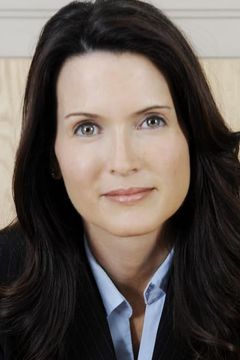 Kate Clarke interpreta Doctor Anderson (uncredited)