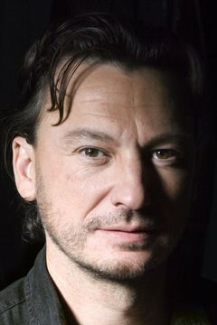 Anders Ekborg interpreta Thomas