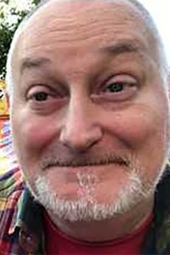 Richard Coombs interpreta Punch / Judy