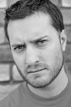 Brock Baker interpreta Additional Voices (voice)