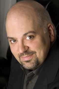 Ray Bokhour interpreta Reporter