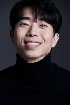 Daniel Jun interpreta Jun