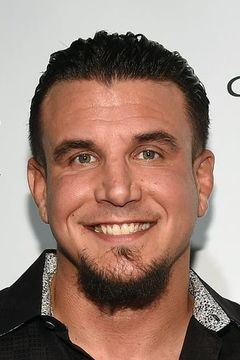Frank Mir interpreta Jamie