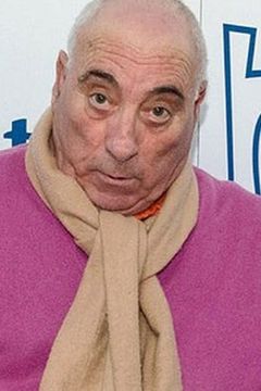 Edoardo Romano interpreta Bollino