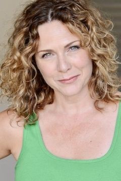 Tiffany Morgan interpreta Mom