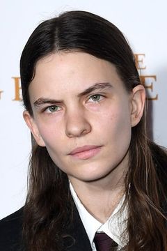 Eliot Sumner interpreta Hiker Will