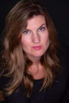 Becky Bartlett interpreta Limo Driver