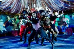 Smyth Campbell interpreta Drama Student