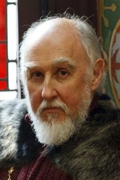 Michael Cronin interpreta Geoffrey of Monmouth