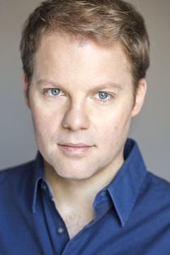 Andy Powers interpreta Kent