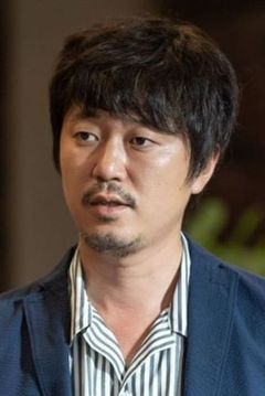 Hirofumi Arai interpreta Shuya's Father