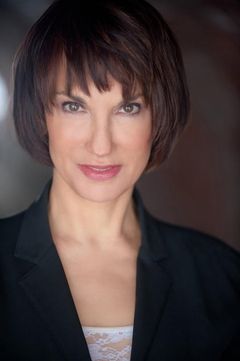 Gloria Mann interpreta Fierce Woman