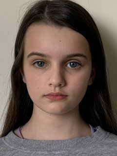 Giulia Doherty interpreta Joan Furlong