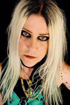 Donita Sparks interpreta Camel Lips