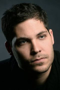 Bence Szalay interpreta Attila Ambrus