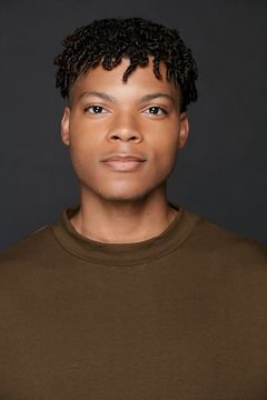 Philip Bolden interpreta Evidence Room Kid
