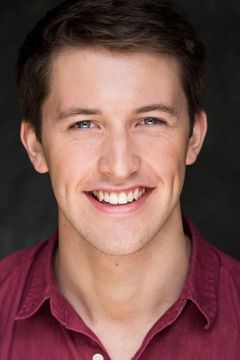 Alexander Walker interpreta Patrick
