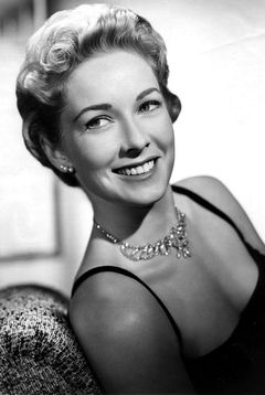 Vera Miles interpreta Lucy Ann Hardesty