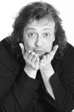 Graziano Salvadori interpreta Claudio Moggi