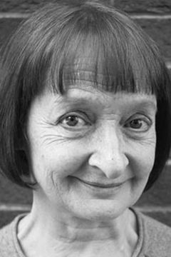 Janine Duvitski interpreta Caroline / SPAT