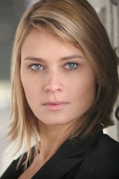 Kristina Klebe interpreta Lynda van der Klok