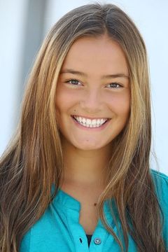 Sophia Alongi interpreta Bethany