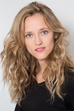 Lélia Nevert interpreta Rebecca