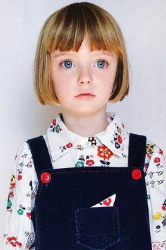 Olive Elise Abercrombie interpreta Bethany