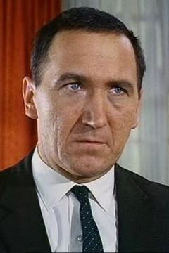 George Sewell interpreta Barry's Second