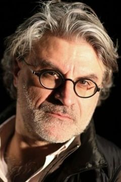 Didier Caron interpreta Docteur Paul