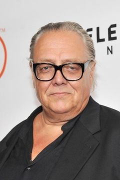 Alan C. Peterson interpreta Reverend Herman Headly
