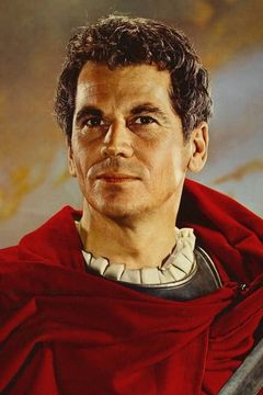 Ron Randell interpreta Lucius