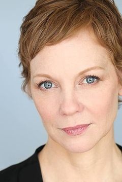 Mariann Mayberry interpreta Mother