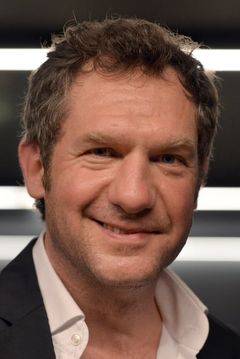Johannes Zeiler interpreta Hausmeister Michalski