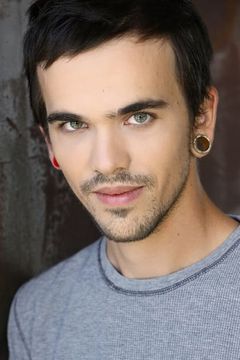 Zac Badasci interpreta Young Frank Hopkins