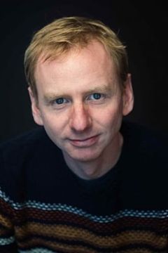 Robert-Paul Jansen interpreta Bailiff guard