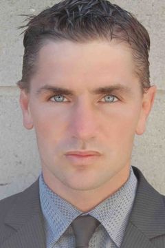 Jimmy LeBlanc interpreta Chris Mullen