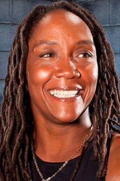Ann Wolfe interpreta Artemis