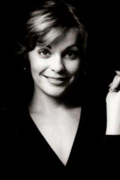 Teri McMinn interpreta Pam (archive footage)