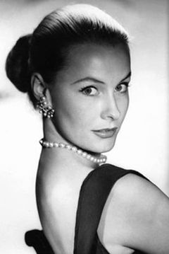 Dina Merrill interpreta Emily Liggett