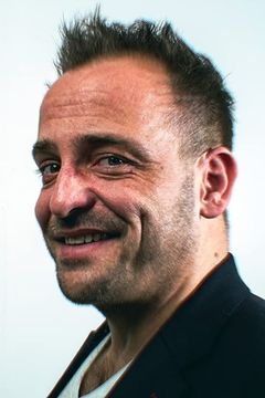 Urs Rechn interpreta Eli Biedermann (Oberkapo)