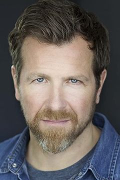 Christopher Rosamond interpreta Soldier