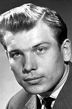 Vladimir Smirnov interpreta Shelagin