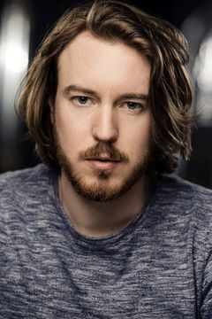 Thomas Beatty interpreta Wanderer