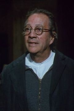 José Vivó interpreta Antonio