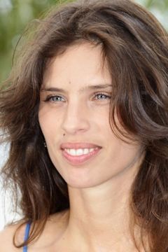 Maïwenn interpreta Delphine